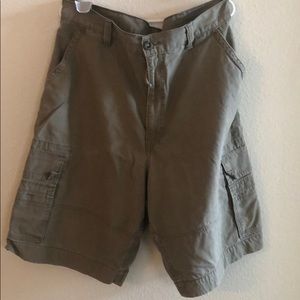Levi’s cargo shorts size 36